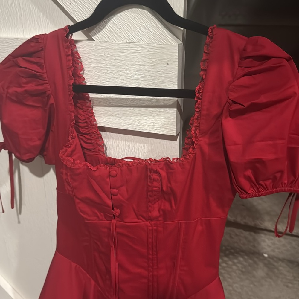 Elegant Red Puff Sleeve Dress - Picture 4 of 5
